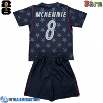 Fotballdrakt Barn Forente stater Weston McKennie #8 Bortedraktsett VM 2026 Kortermet (+ Korte bukser)